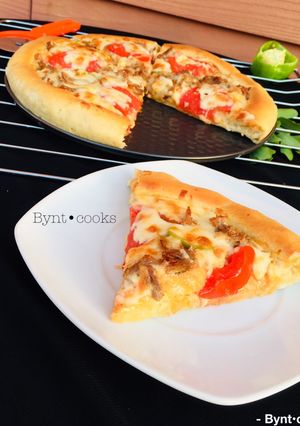 A picture of Shredded beef pizza.