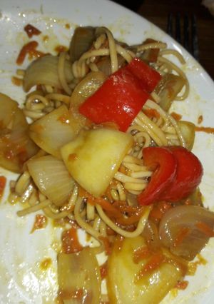 Una foto de Fideos estilo chinos 🍝 ♡
