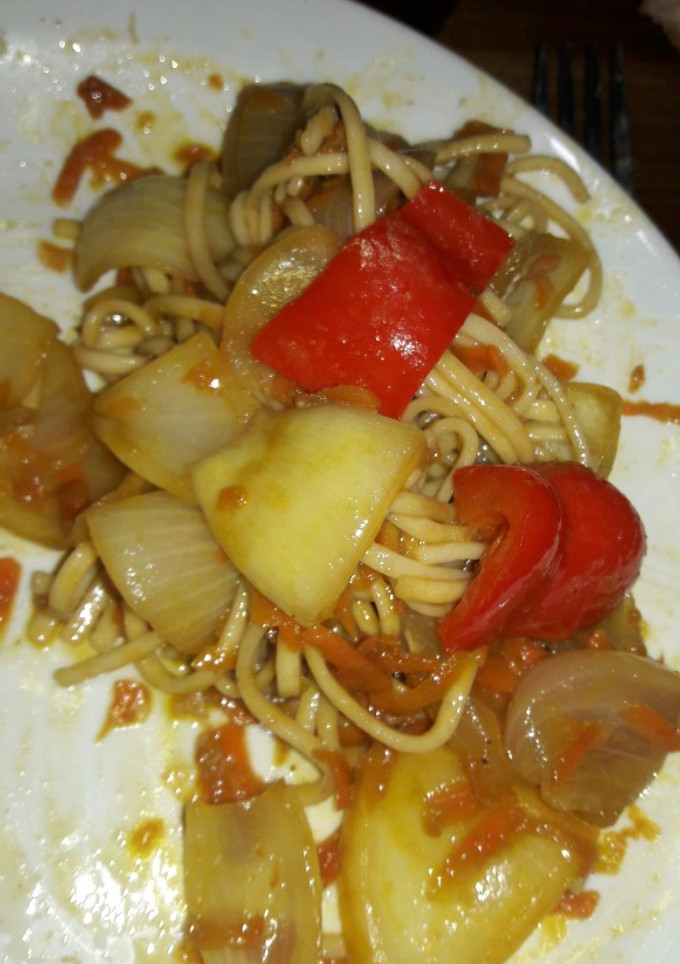 Una foto de Fideos estilo chinos 🍝 ♡