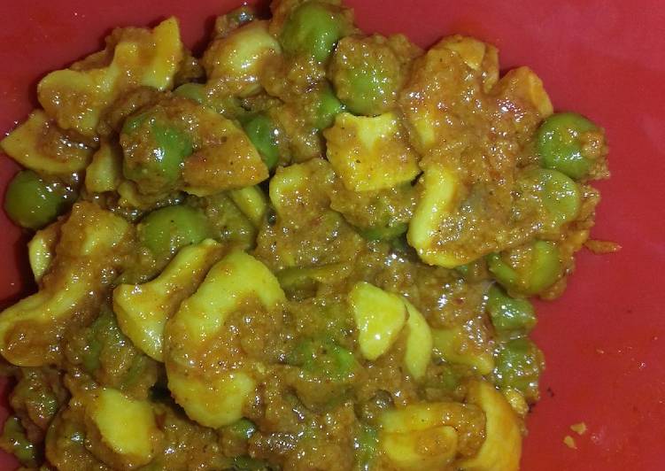 Recipe of Favorite Peas cashews curry