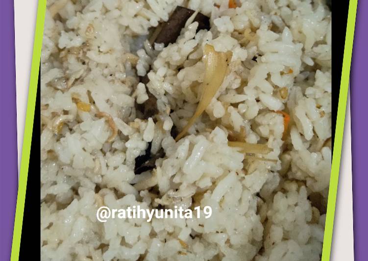 Nasi liwet rice cooker