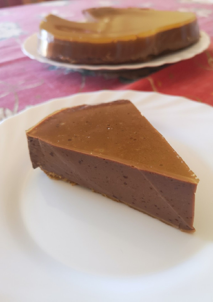 Una foto de Tarta de chocolate y naranja