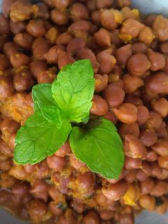 A picture of Sukha Masala Chana.