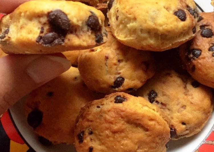 Chocolate Chip Scones (No Added Sugar)