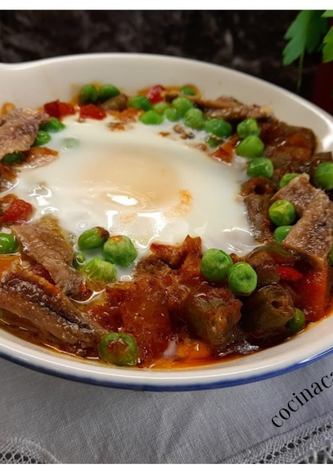 Una foto de Huevos a la flamenca