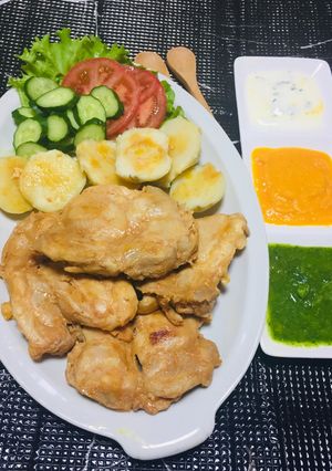 Una foto de Filetes de pollo anticuchado con Papas Doradas!