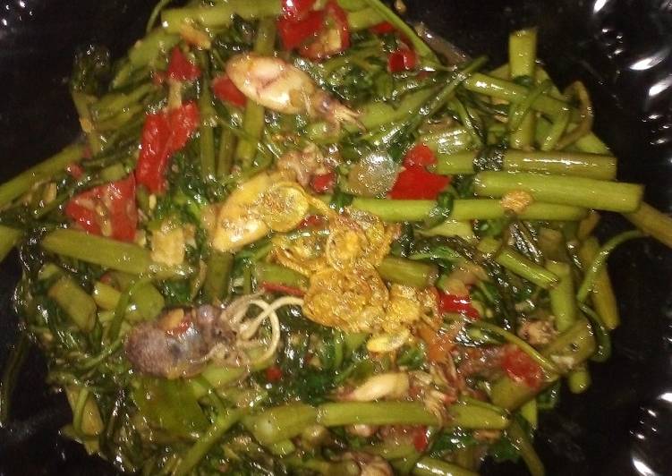 Cah Kangkung Cumi Asin