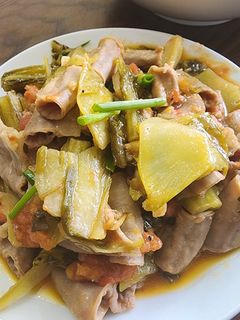 Hình của món Lòng non xào dưa.