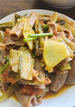Hình của món Lòng non xào dưa.