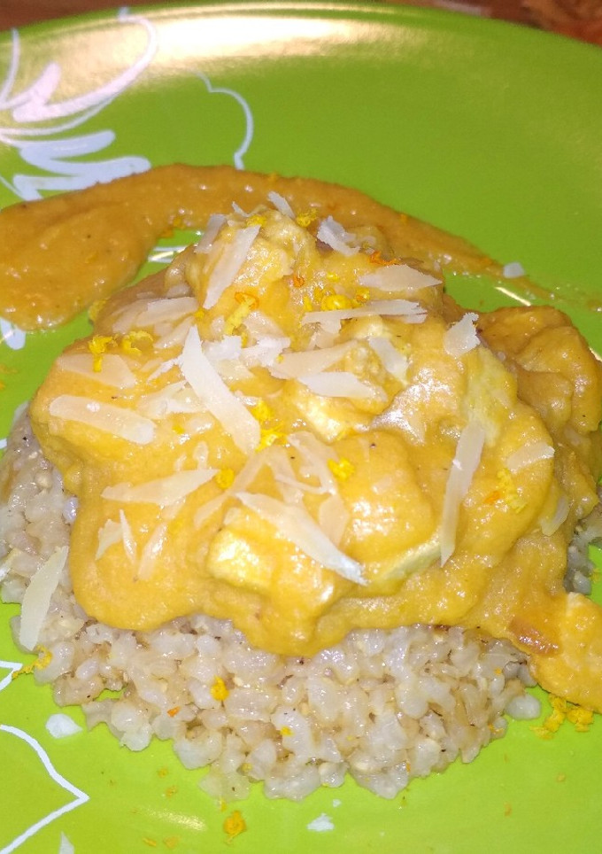 Una foto de Tofu con salsa de calabaza al curry