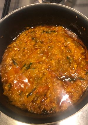A picture of Baingan Bhartha (mashed aubergine curry).