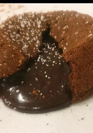 A picture of Lawa cake.