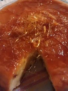 Una foto de Budín de pan y manzana 🍞🍎🍩