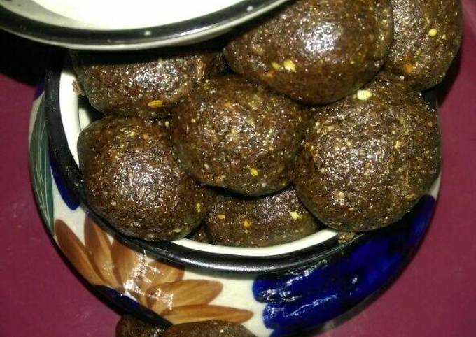 Ragi n flaxseeds laddu