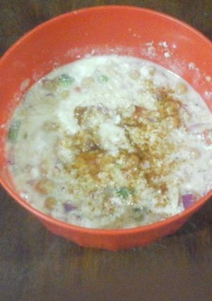 A picture of Simple chana chaat.