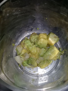 A picture of Avacado Salad.