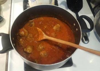Easiest Way to Cook Yummy Meatballs in Sauce