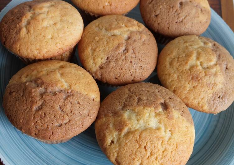 Half chocolate cupcakes