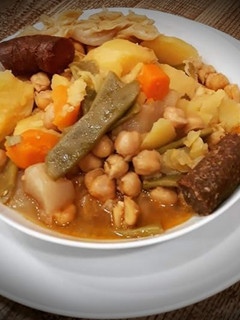 Una foto de Cocido