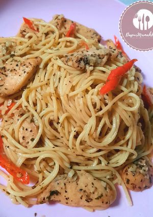 Foto resep Spaghetti Aglio e olio with smoked chicken