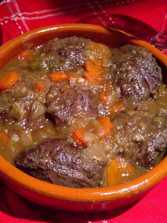 Una foto de Carrilleras de cerdo glaseadas al Pedro Ximénez con pasas de corinto en Mycook
