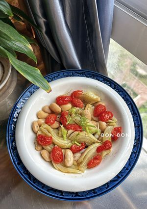 Hình của món Củ Hồi Nướng Kèm Cà Chua Cherry và Đậu Bơ (Món Chay).