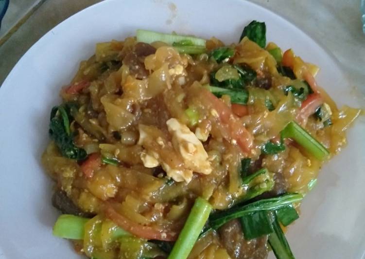 Resep Kwetiau goreng pedas manis yang Bikin Ngiler