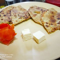 A picture of Soya Granuals with Peas Parantha.