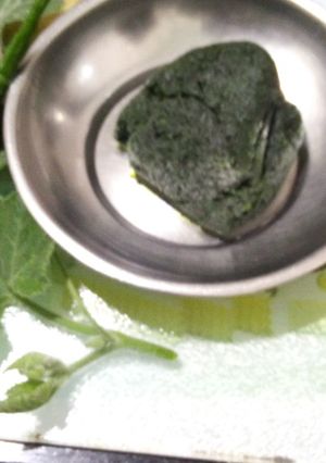 কুমড়ো পাতা বাটা (Kumro pata bata recipe in bengali) রেসিপির প্রধান ছবি