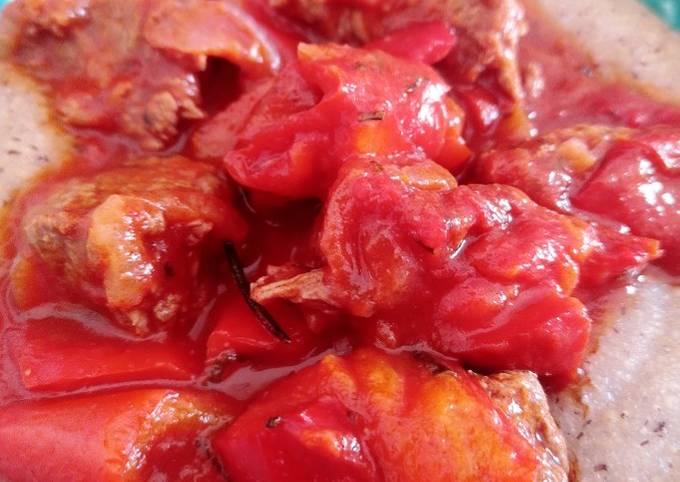 Come a Preparare Premiato Polenta con spezzatino e peperoni