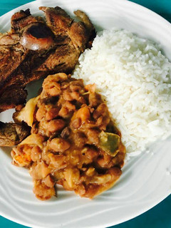 A picture of Brown Beans stew.