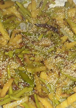 লাউয়ের খোসা ভাজা(Lau er khosha bhaja recipe in Bengali) রেসিপির প্রধান ছবি
