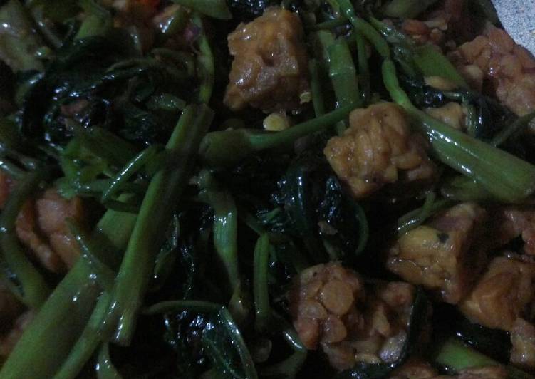 Resep: Untuk Mencoba Di RumahTumis kangkung tahu tempe