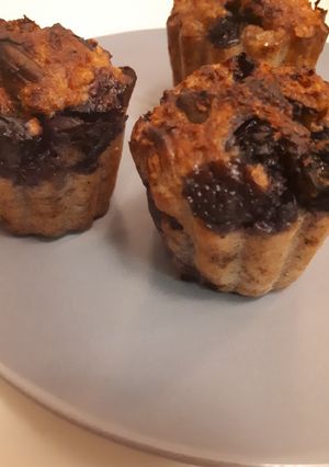 Une photo de Mini muffins façon banana bread aux myrtilles et graines de courge