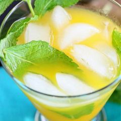 A picture of Mango mojito.