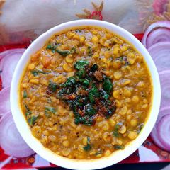 A picture of Dal palak.