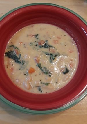 A picture of Creamy White Bean Soup.