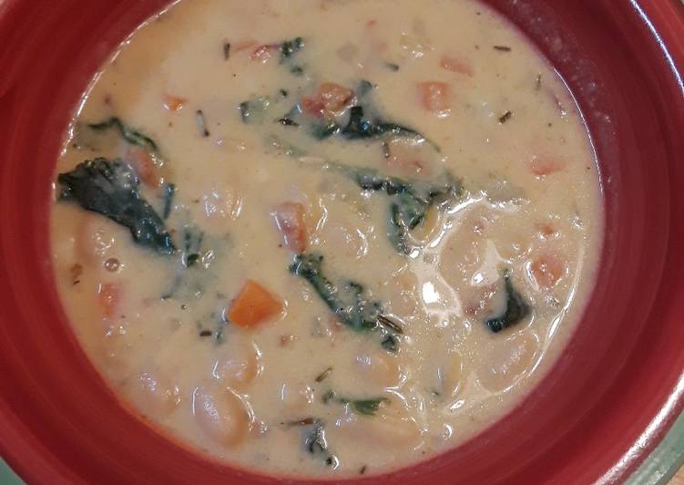Get Lunch of Creamy White Bean Soup