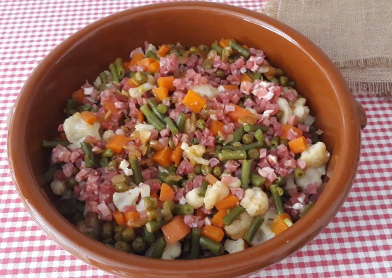 Menestra de  verduras con jamón