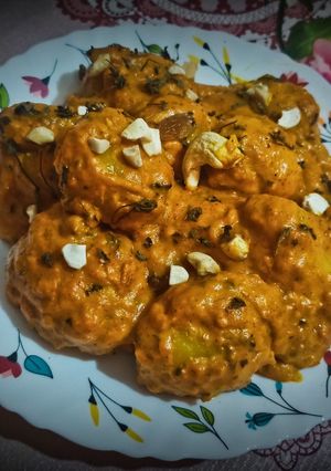 বাদশাহী আলুর দম(Badshahi aloor dum recipe in Bengali) রেসিপির প্রধান ছবি