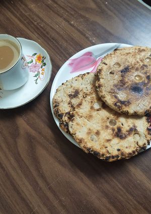 જીરા ભાખરી (Jeera Bhakhri Recipe In Gujarati) રેસીપી મુખ્ય ફોટો