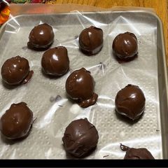 A picture of Cake Balls I.