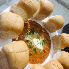 A picture of Pav bhaji.