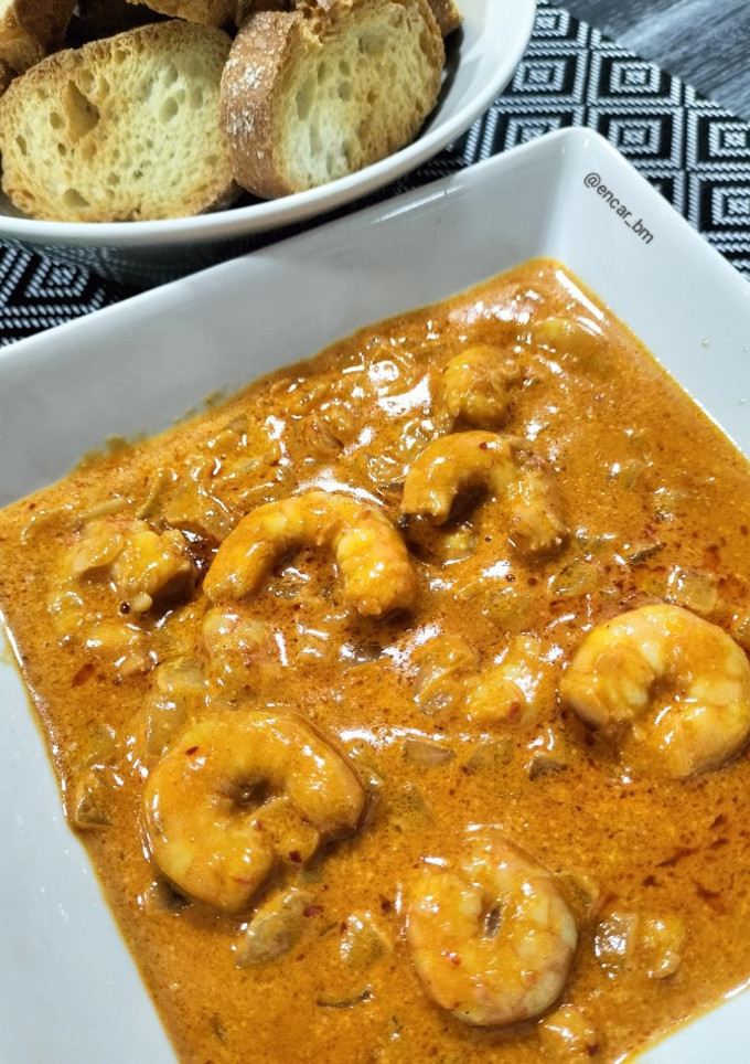 Una foto de Langostinos cremosos al Pedro Ximénez