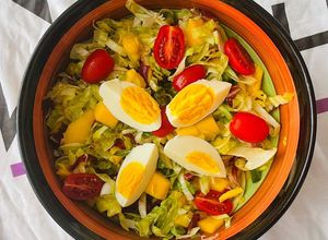 Foto di Insalata di mango con pomodori e uova