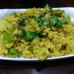 A picture of Aaloo qeema(chicken).