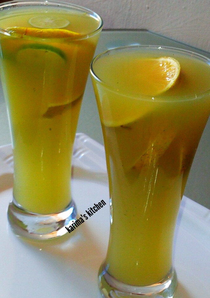 A picture of Pineapple cucumber lemonade.