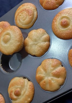 عکسی از دستور کاپ کیک کرم دار😋