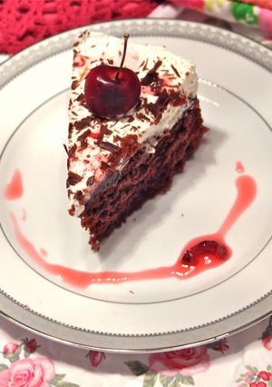 A picture of Black Forest Cake.