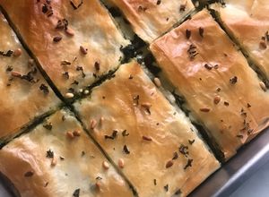 Foto principal de Spanakopita: Filo con espinacas y acelgas